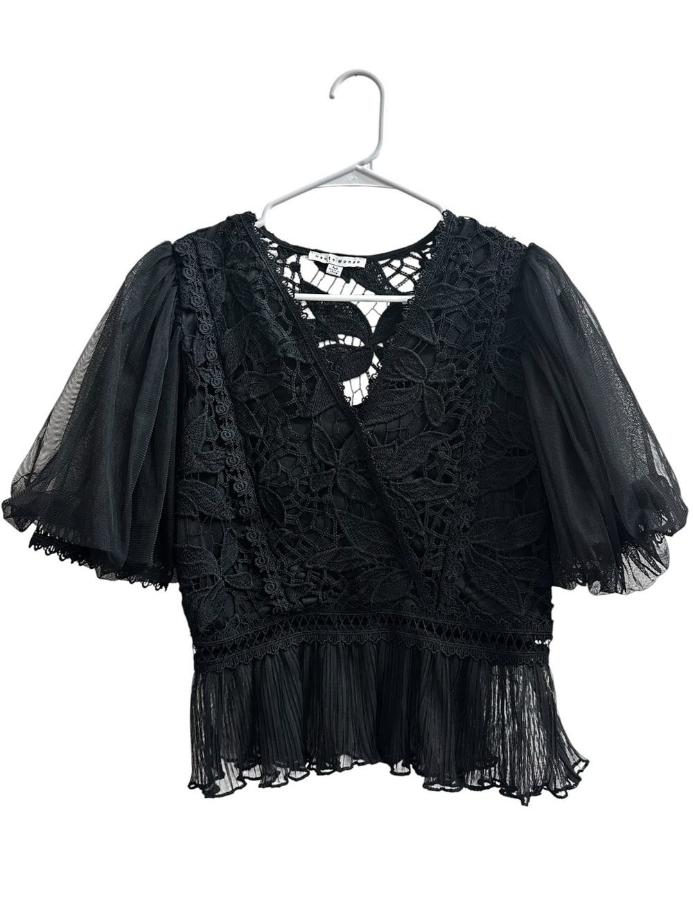 Haute Monde Size M Lace Puff-Sleeve Blouse - Elegant V-Neck Top